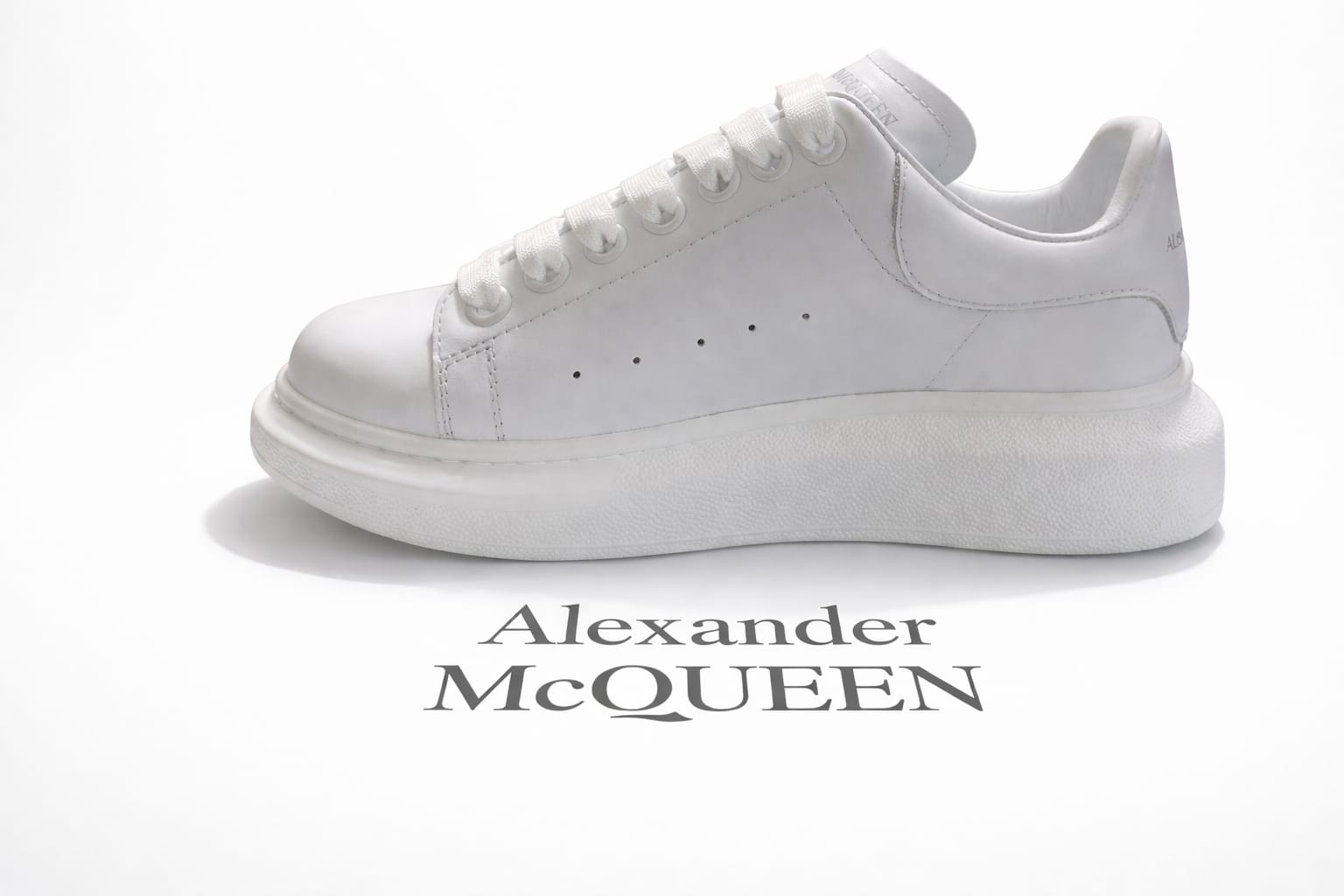 Beyaz Alexander McQueen